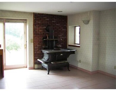 236 Blackmer Rd unit 1, Southbridge, MA 01550 - photo 6