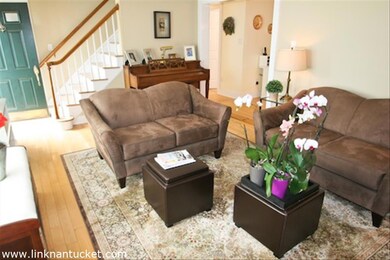 5 Todd Circle - Living Room