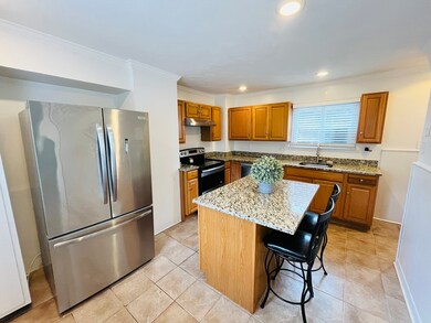 25 Auburn St, Woburn, MA 01801 - photo 2