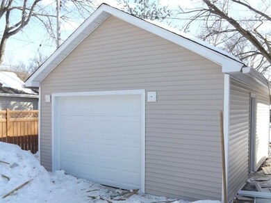 306 W 11th St, La Porte, IN 46350 - photo 2