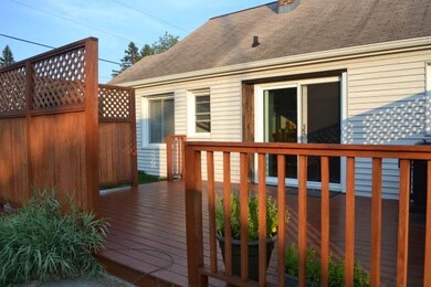 2301 Hillcrest Dr, Duluth, MN 55811 - photo 5