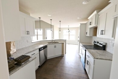 865 E Baracuda Dr, Nixa, MO 65714 - photo 2