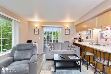 Living Room/ Breakfast Bar