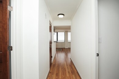 Private entry with great wall space for your favor