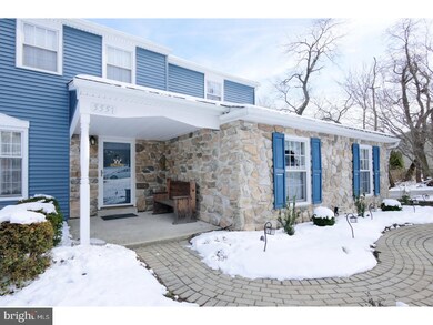 5551 Nina Cir, Coopersburg, PA 18036 - photo 2