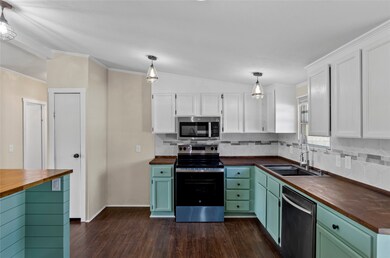 401 Barker St, Bowie, TX 76230 - photo 6