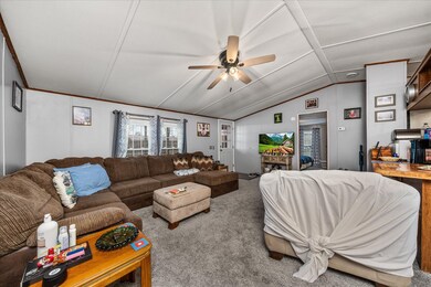 409 W Loop Rd, Sparta, TN 38583 - photo 6