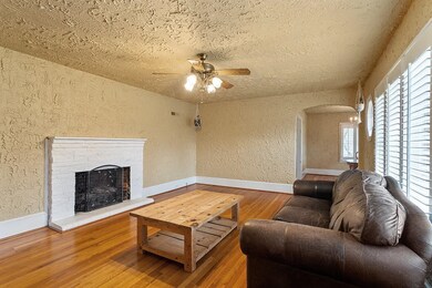 206 E Fairview Dr, Oxford, NC 27565 - photo 2