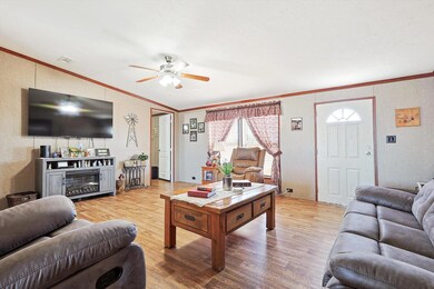 145 Barnes Ct, Decatur, TX 76234 - photo 5