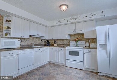 3258 Split Oak Ct, Abingdon, MD 21009 - photo 3