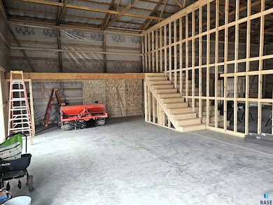 205 Clark Ave, Dell Rapids, SD 57022 - photo 5