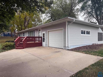 312 E Reed St, Ute, IA 51060 - photo 2