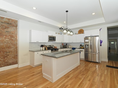 1435 Mellwood 4