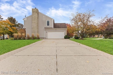 1568 Grandview Dr, Rochester Hills, MI 48306 - photo 5