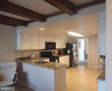 59 Soldiers Square, Chesterbrook, PA 19087 - photo 2