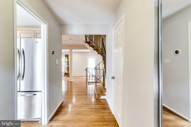 7376 Jiri Woods Ct, Springfield, VA 22153 - photo 5