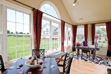 4427 Colonial Ln unit 168, Center Valley, PA 18034 - photo 3