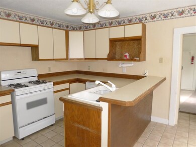 9 Leroy St, Potsdam, NY 13676 - photo 3