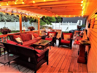 28 Chapel Ln, Glenmont, NY 12077 - photo 5