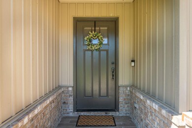 4-web-or-mls-3407 Mclain Dr Exterior-4