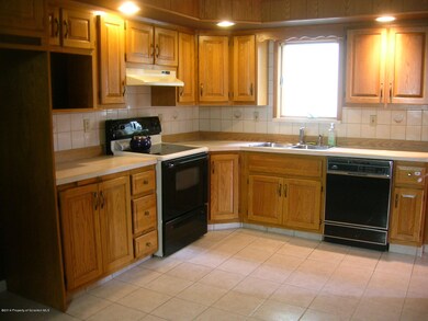 340 N Everett Ave, Scranton, PA 18504 - photo 3