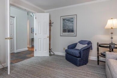 8 Canterbury Way_W5_002