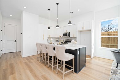 3724 Noah St, Houston, TX 77021 - photo 6