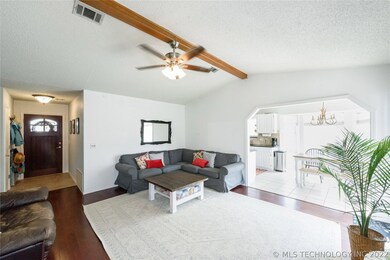 1501 W Edgewater Place, Broken Arrow, OK 74012 - photo 6