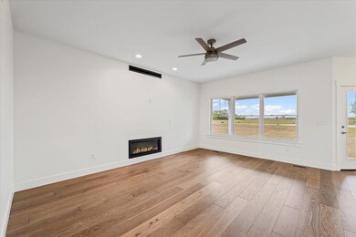 6 Foxtrot Ln, Monticello, IL 61856 - photo 6