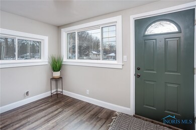 Entryway mudroom