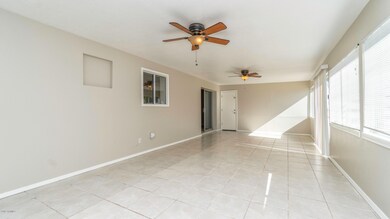813 N Shannon St-16