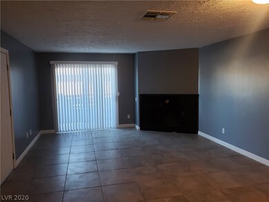 Living features Slider to Front Balcony/Patio with