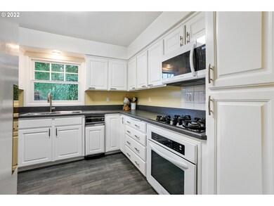 12860 SW Bowmont St, Portland, OR 97225 - photo 7