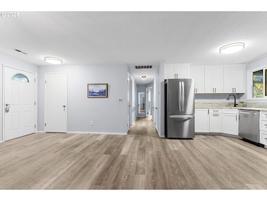 301 S Everest Rd, Newberg, OR 97132 - photo 7