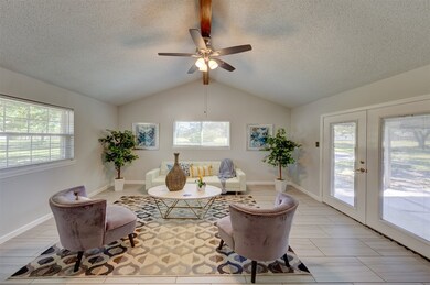 3405 Meadowlark Ln, Alvin, TX 77511 - photo 5