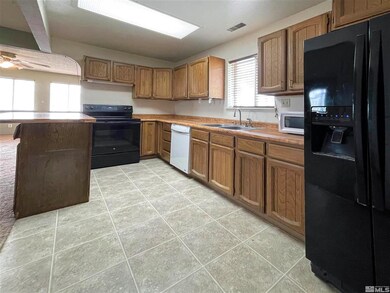 565 E 2nd St, Winnemucca, NV 89445 - photo 7