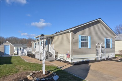67 Robin Dr, Tiverton, RI 02878 - photo 2