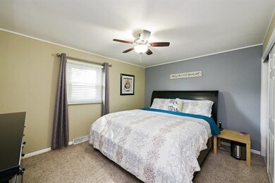 9847 Delaware Place, Highland, IN 46322 - photo 5