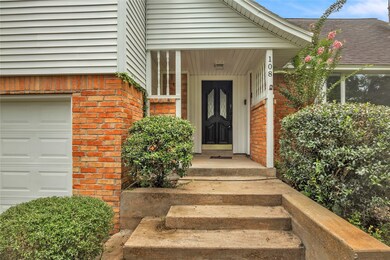 108 Woodland Rd, Lake Jackson, TX 77566 - photo 3