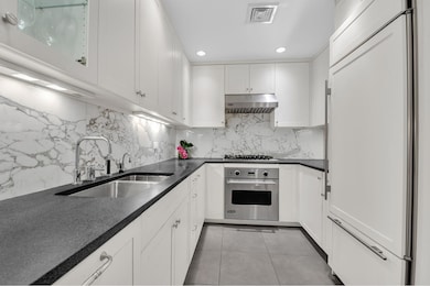 14 E 68th St unit E, New York, NY 10065 - photo 4