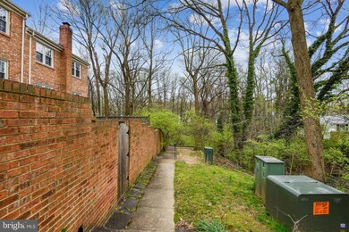 6604 Midhill Place, Falls Church, VA 22043 - photo 4