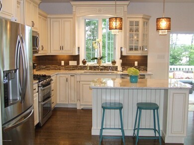 1224 Woodberry Dr, Mountain Top, PA 18707 - photo 6