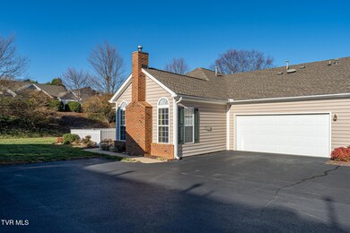233 Avonlea Place (1 of 42)