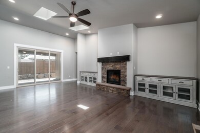 LIVING ROOM_3