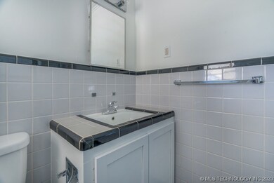 919 N Chickasaw Ave, Claremore, OK 74017 - photo 7