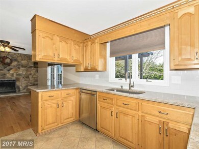 2416 Jennifer Ct, Clarksburg, MD 20871 - photo 5