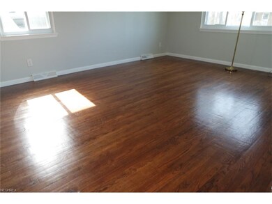 29520 Meadow St, Wickliffe, OH 44092 - photo 5