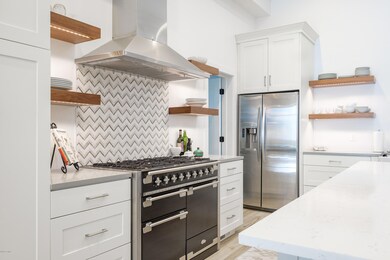 2023 W State Rd 32 - Kitchen