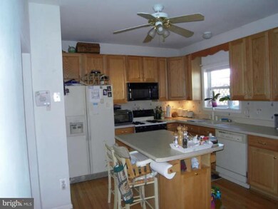 459 Sparkleberry Terrace NE, Leesburg, VA 20176 - photo 2