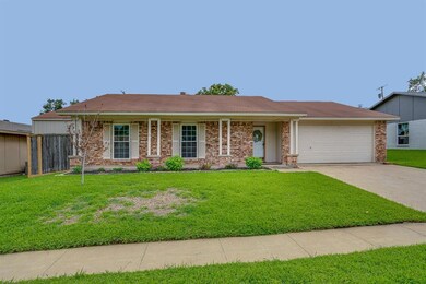 700 Spring Forest Dr, Bedford, TX 76021 - photo 2